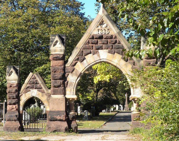 Fair Haven Union Cemetery’s 1885 gateway · 2010-10
