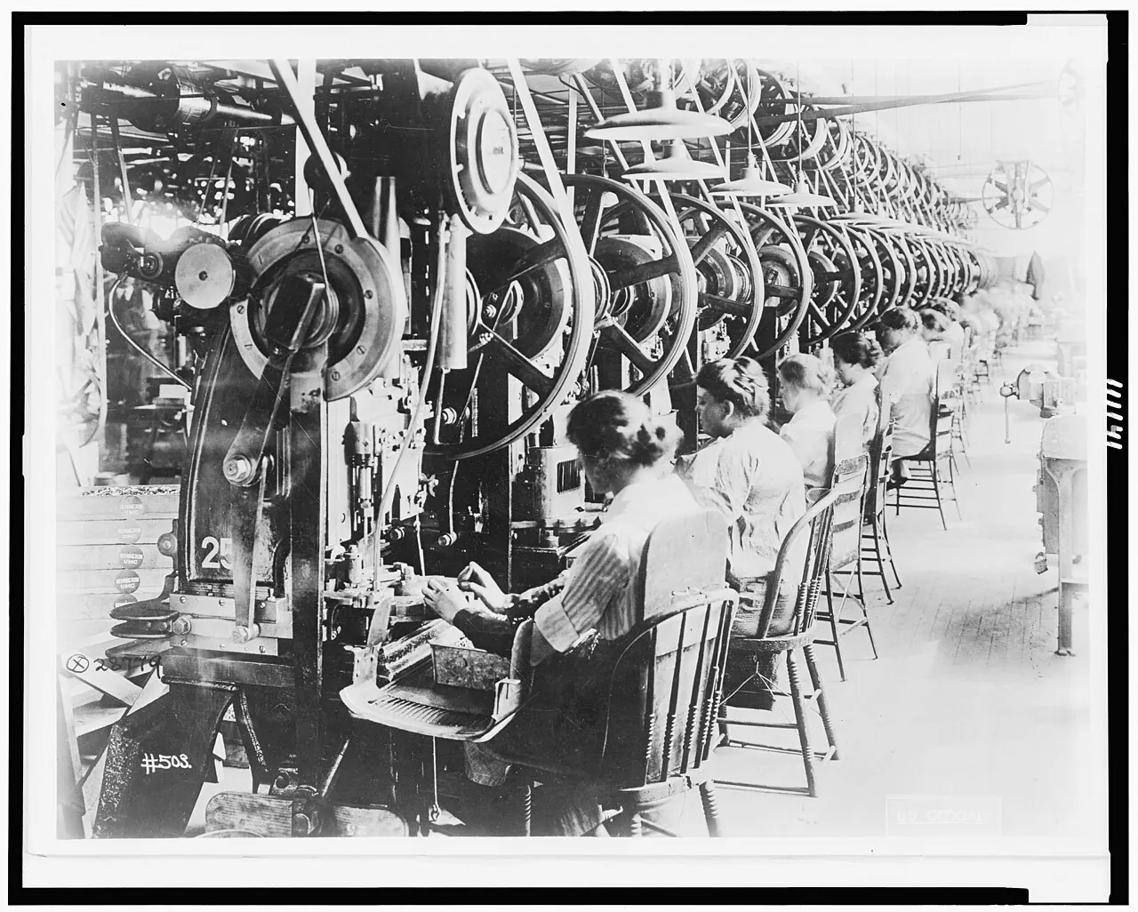 Women assembling cartridges, in Remington Arms Union Metallic Cartridges Co., Inc., Bridgeport, Conn