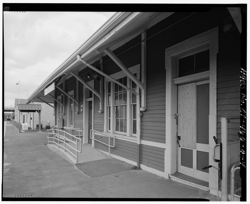 Detail of depot north elevation looking southeast - Old Saybrook Railroad Station, Depot, 455 Boston Post Road, Old Saybrook, Middlesex County, CT