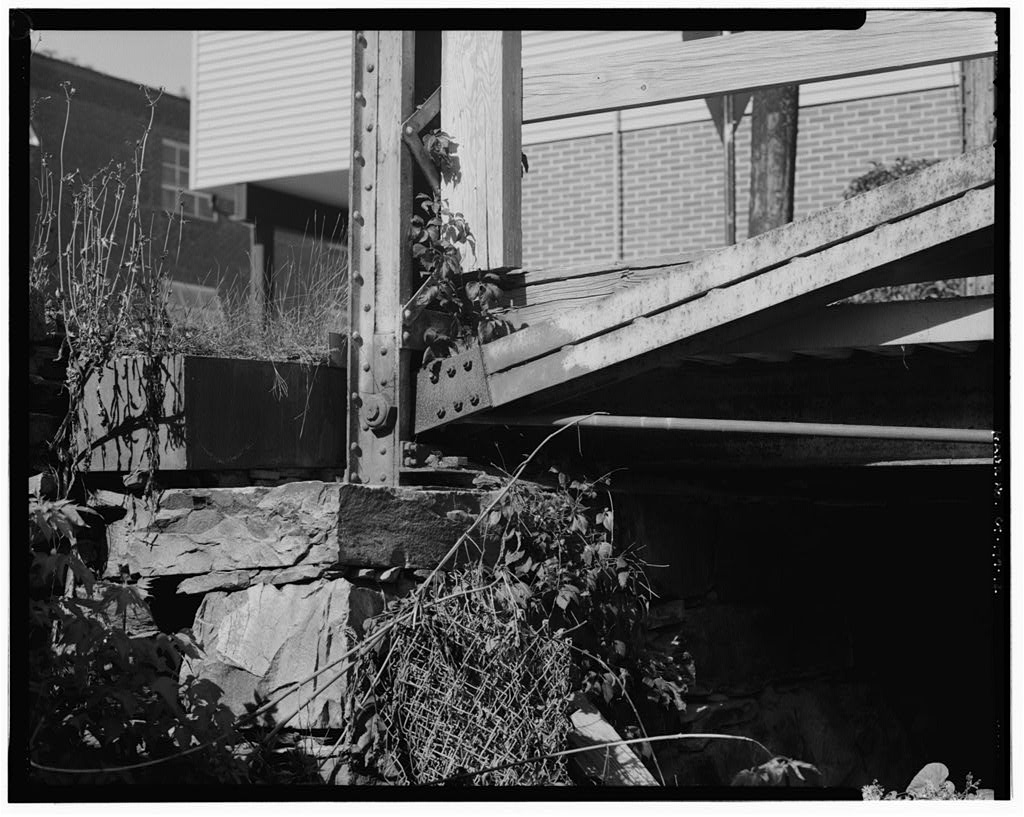 View north, showing southwest bridge bearing and west abutment