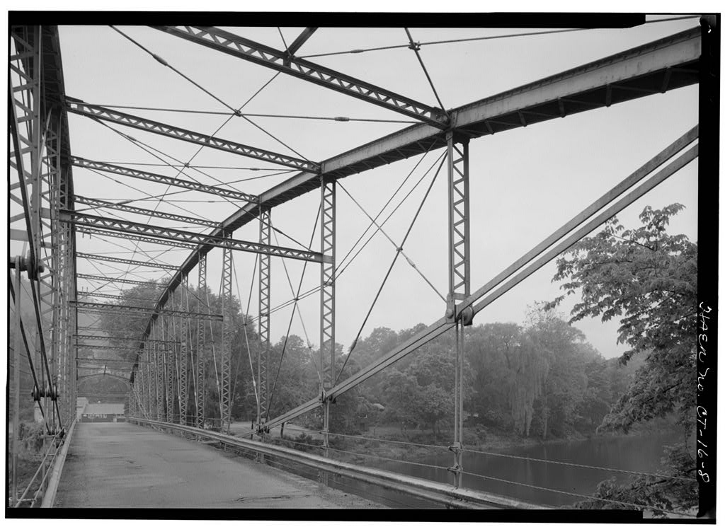 Detail view of upper and lower chords taken from bridge deck