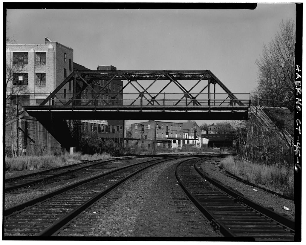 SOUTH ELEVATION, VIEW NORTHWEST - Walnut Street Railroad Bridge, Walnut Street over AMTRAK, Hartford, Hartford…