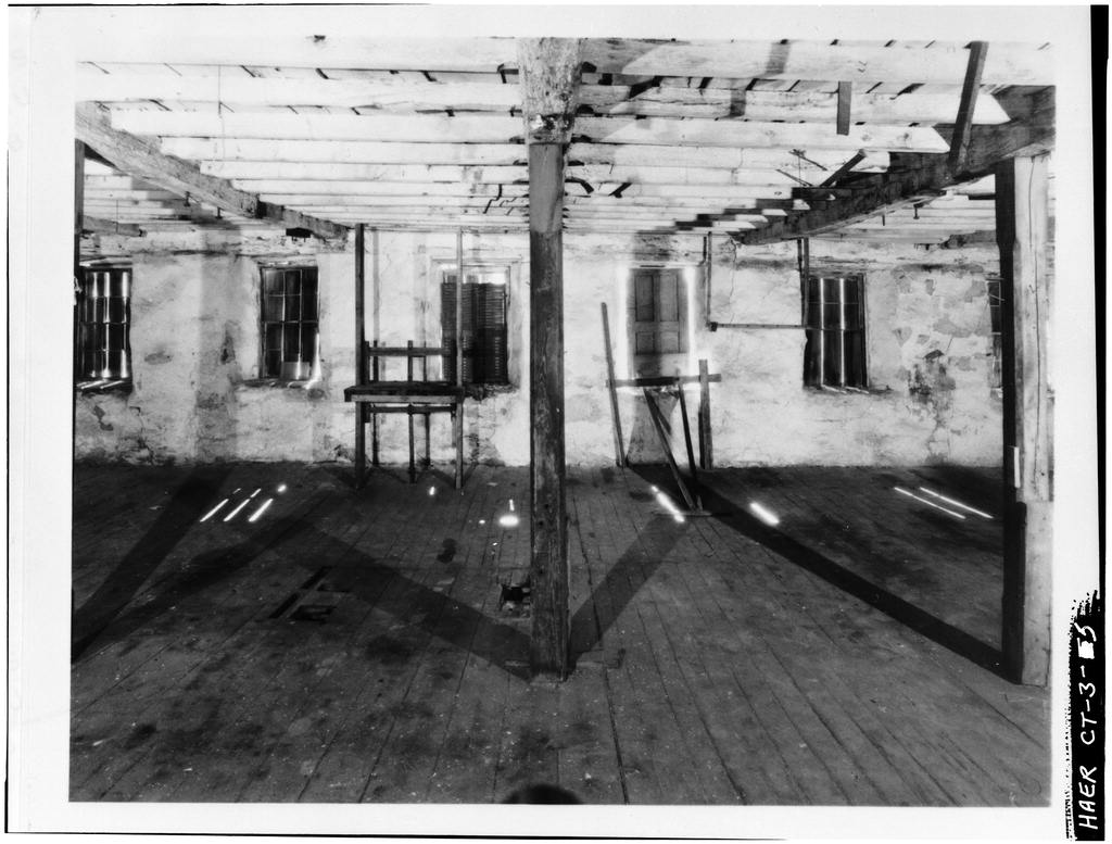 First floor: south wall, southeast corner; looking south